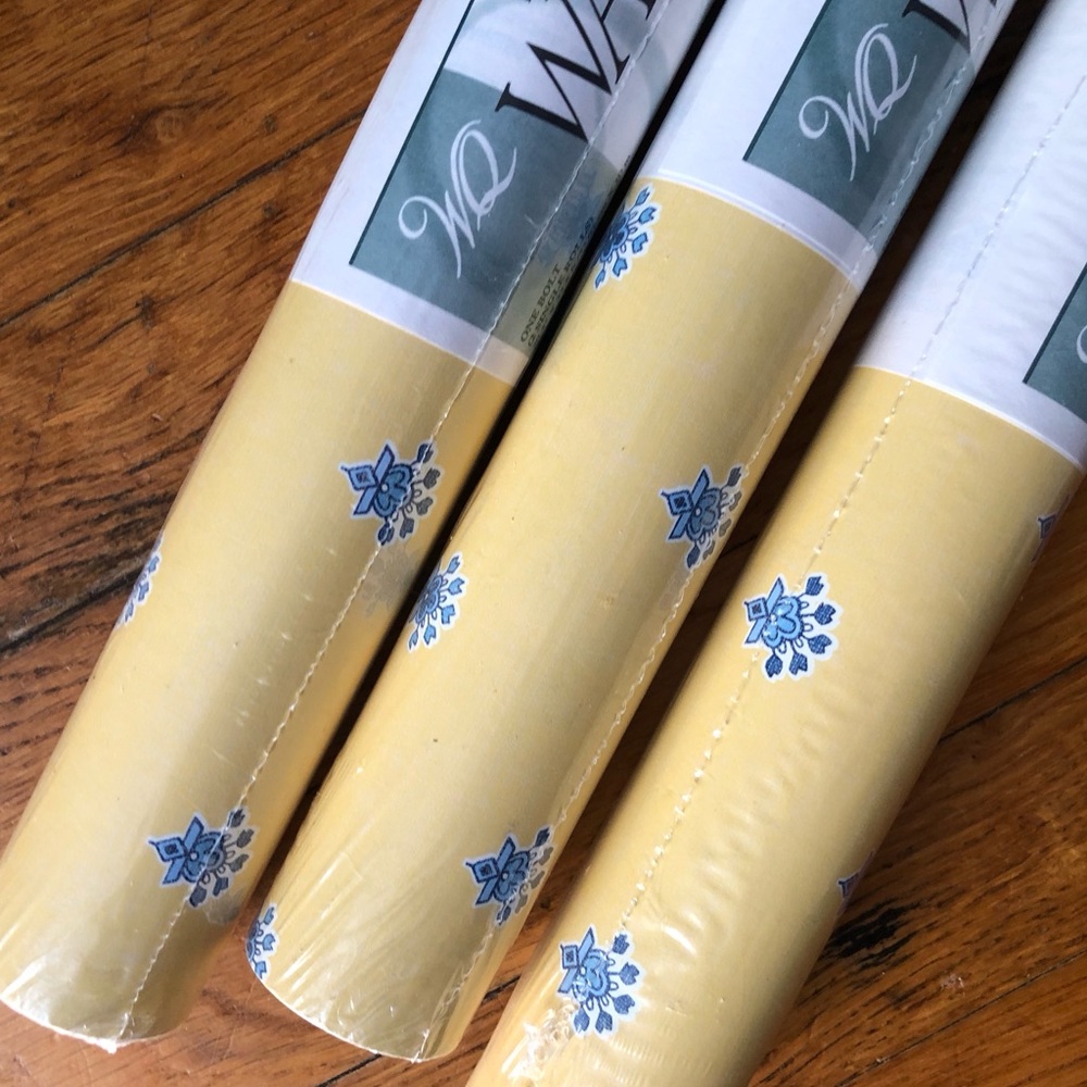 Vintage Wallpaper Victorian Yellow and Blue Pattern